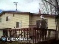 Zawód kaskadera nie jest mu pisany