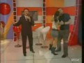 Przyciął jej włosy
