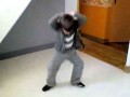 6-latek tańczy Electric Boogi Dance