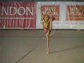 Wygimnastykowana dziewczynka