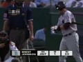 Dziewczyna łapie piłkę Baseballową