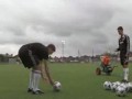 Gerrard trafił w rzutke piłką