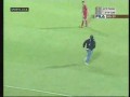 Brutalny faul na kibicu