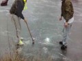 Zabawa na lodzie