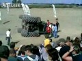Nieudany stunt traktorem