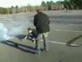 Wypadek podczas palenia gumy