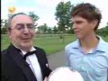 Huntelaar trafia piłką w rowerzystę