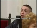 Koleś grozi pokrzywdzonemu w sądzie