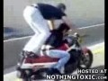 Extremalne popisy na motorze
