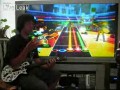 Grał w Guitar Hero i układał kostkę Rubika