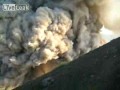 Turyści uciekają przed erupcją wulkanu