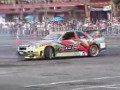 Świetny drift Nissan skyline