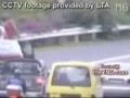 Motocyklista vs autobus!