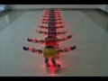 Świąteczny taniec robotów z oświetleniem