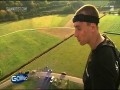 Skok na kartony z wysokości 50 metrów