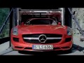 Mercedes SLS objeżdża tunel do góry kołami