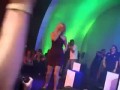 Paris Hilton tańczy