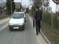 Przeciąganie liny samochodami