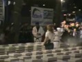 Rozwalił 400 betonowych bloczków w 30 sekund!
