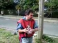 Oryginalny sposób picia drinka