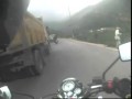 Ciężarówka uderza w motocyklistę