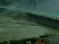 Woda niszczy most w Pakistanie