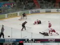 Hokejowa bijatyka w 6 sekundzie meczu