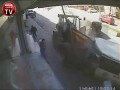 Traktor zdemolował samochód