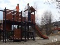 Wypadek na placu zabaw