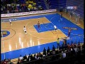 Gol bramkarza Barcelony z końca sali