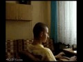 Zakleił go taśmą...