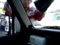 Obsługa na stacji benzynowej w Japonii