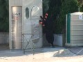 Remi Gaillard jako pająk