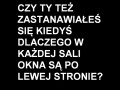 Okna w sali