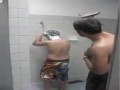 Dowcip pod prysznicem