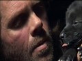 Wolfman uczy wyć małego wilka