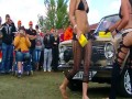 Mycie samochodu w bikini po węgiersku 2
