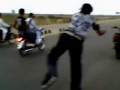 Jazda na rolkach za pustym motorem
