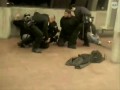 Brutalne zachowania policji