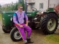 Dres z lumpeksu i łańcuch od krowy