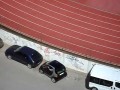 Kobieta parkuje Smartem