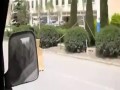 Gość wyjechał fotelem na miasto