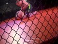 53-latek kontra 21-latek w MMA