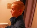 Justin Bieber śpiewa w łazience (piosenka Back at One Briana McKnigha)