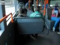 Trolling w autobusie