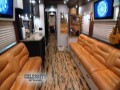 Niesamowity autobus Kellie Pickler