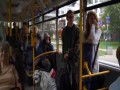 Wesoły kierowca warszawskiego autobusu