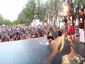Tancerz breakdance przesadził w tańcu