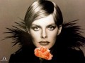 Tapety na Pulpit - Rene Russo