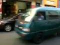 A dostawczakiem hamuje tak